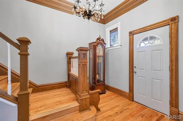 $449,944 | 3822 Shaw Boulevard, St. Louis, MO 63110