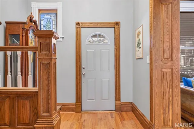 $449,944 | 3822 Shaw Boulevard, St. Louis, MO 63110