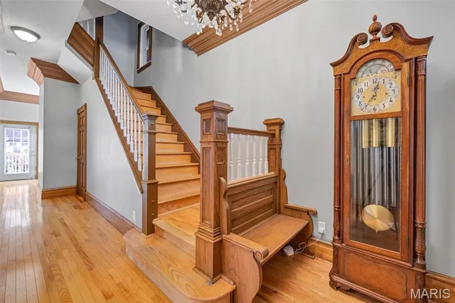 $449,944 | 3822 Shaw Boulevard, St. Louis, MO 63110