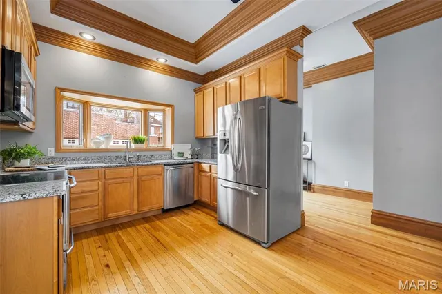 $424,999 | 3822 Shaw Boulevard, St. Louis, MO 63110