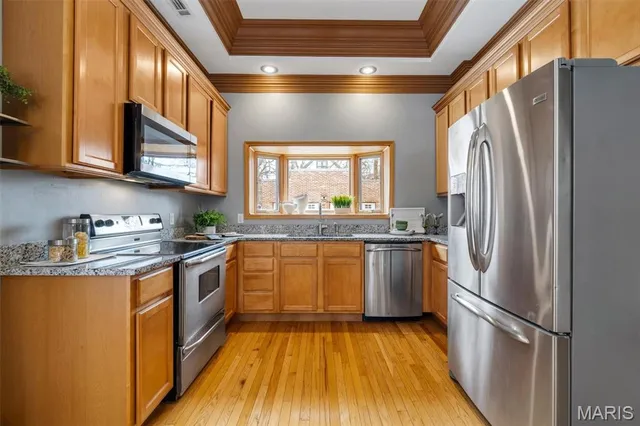 $424,999 | 3822 Shaw Boulevard, St. Louis, MO 63110