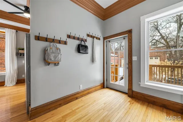 $424,999 | 3822 Shaw Boulevard, St. Louis, MO 63110