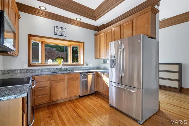 $449,944 | 3822 Shaw Boulevard, St. Louis, MO 63110