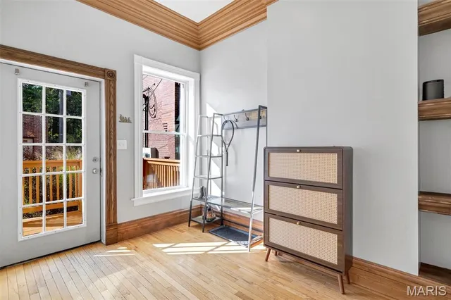 $449,944 | 3822 Shaw Boulevard, St. Louis, MO 63110