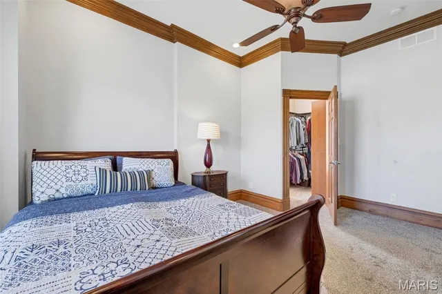 $449,944 | 3822 Shaw Boulevard, St. Louis, MO 63110