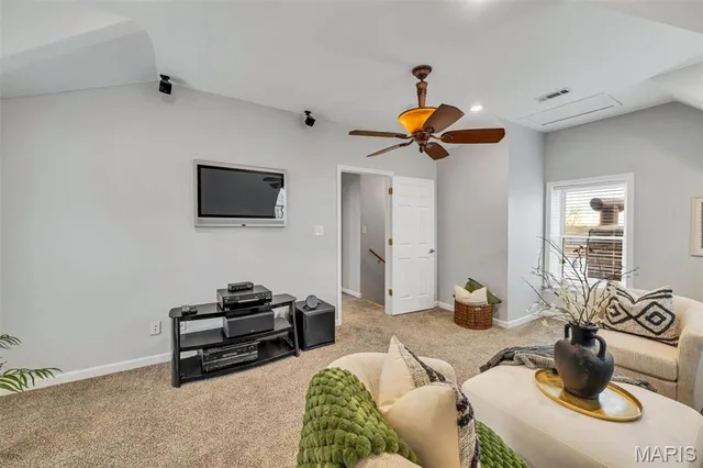 $424,999 | 3822 Shaw Boulevard, St. Louis, MO 63110