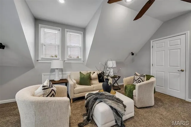 $424,999 | 3822 Shaw Boulevard, St. Louis, MO 63110
