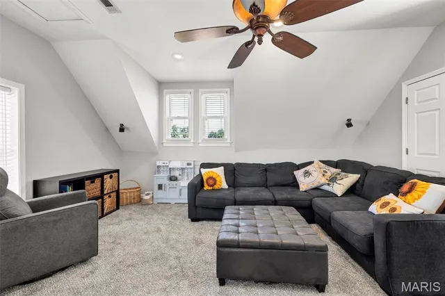 $449,944 | 3822 Shaw Boulevard, St. Louis, MO 63110