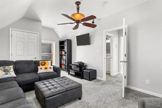 $449,944 | 3822 Shaw Boulevard, St. Louis, MO 63110