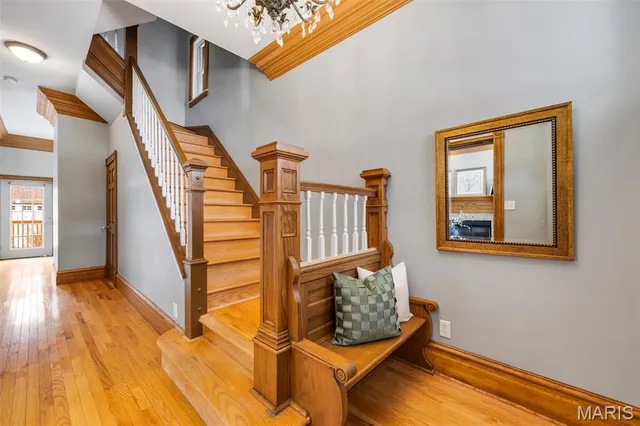 $424,999 | 3822 Shaw Boulevard, St. Louis, MO 63110