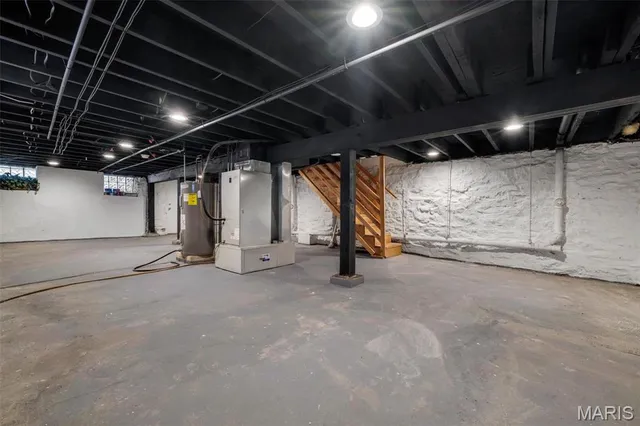 $424,999 | 3822 Shaw Boulevard, St. Louis, MO 63110