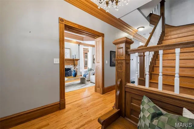 $424,999 | 3822 Shaw Boulevard, St. Louis, MO 63110