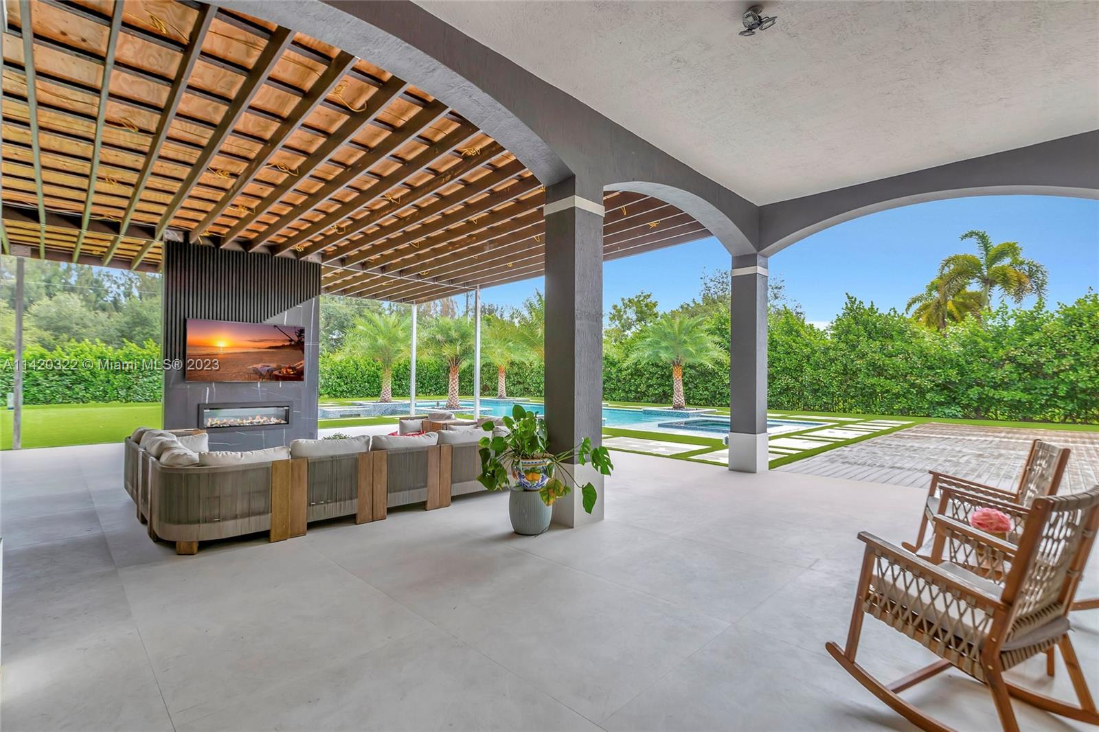 12887 Equestrian Trail Davie, FL 33330 - Photo 33 of 92
