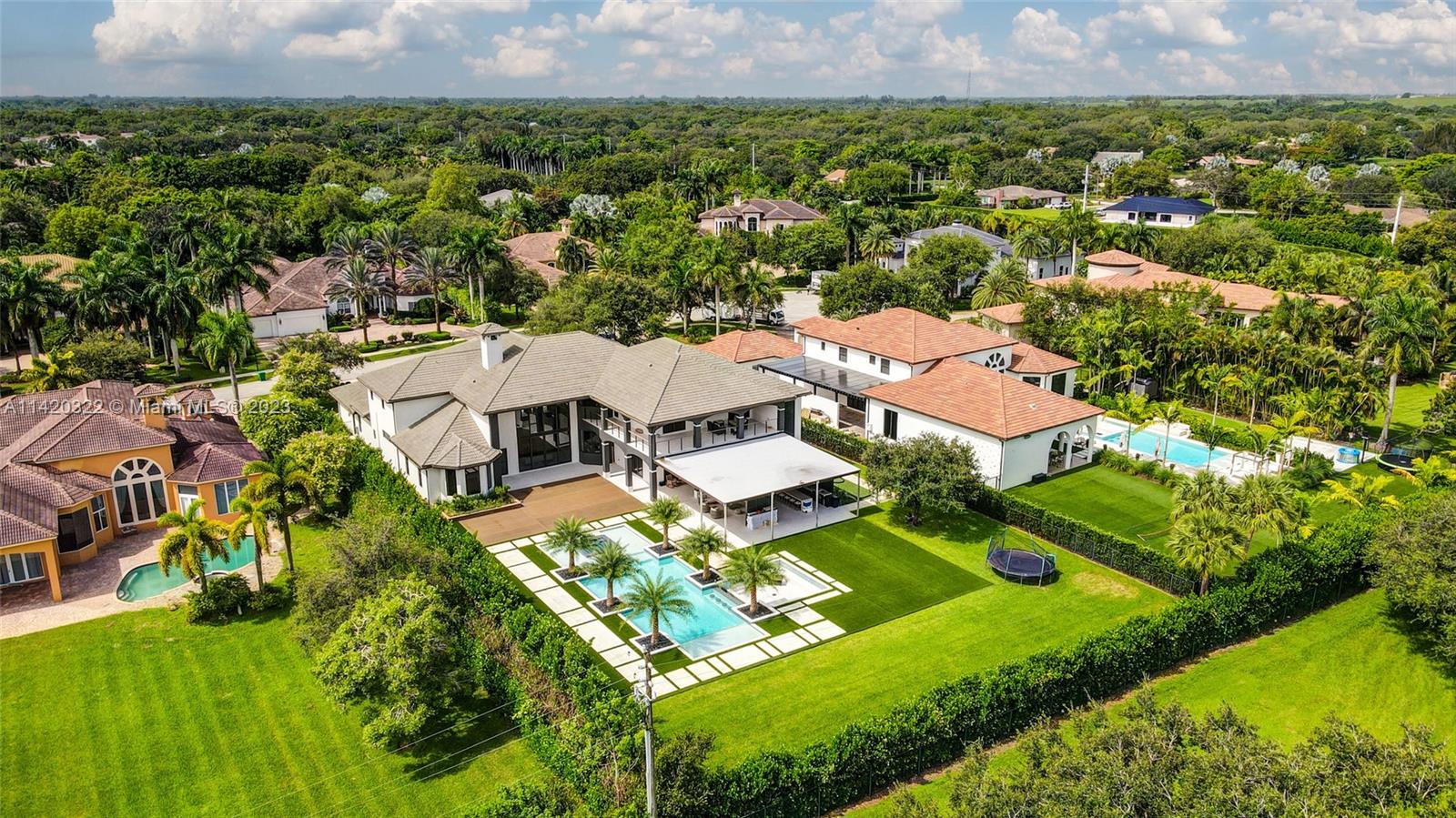 12887 Equestrian Trail Davie, FL 33330 - Photo 6 of 92