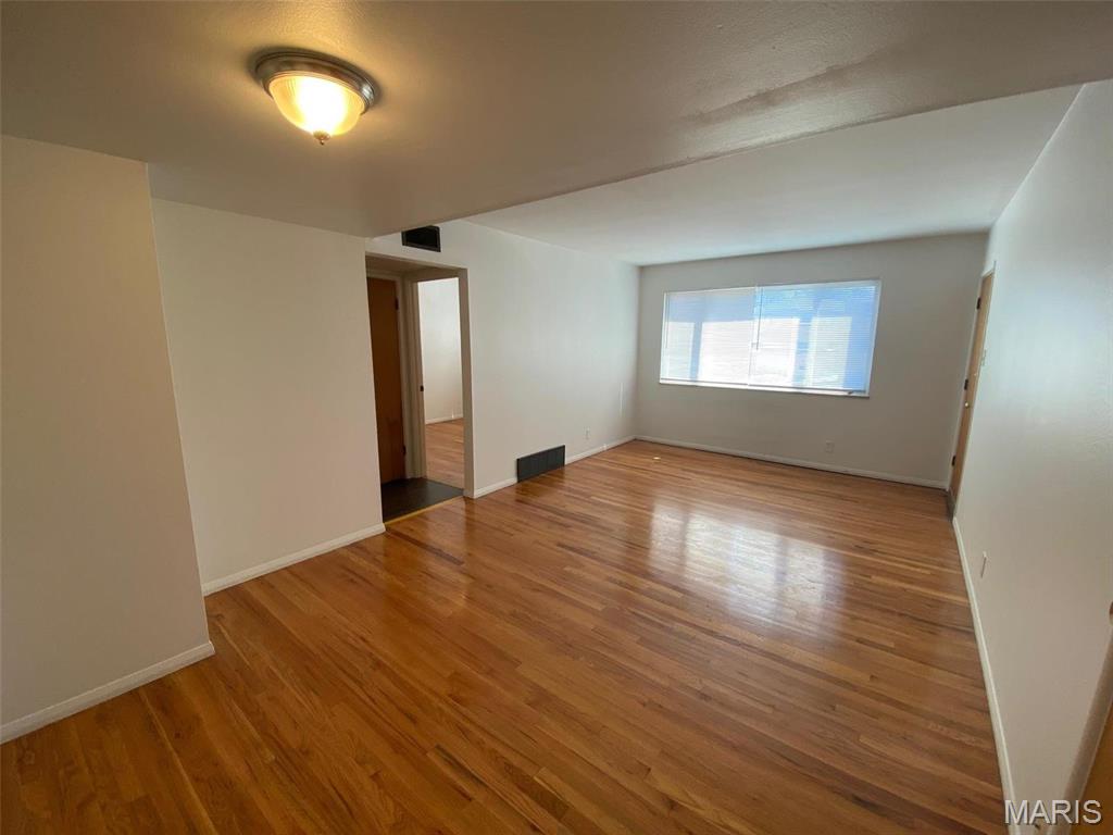 8518 Titchfield Court, Unit D St. Louis, MO 63123 - Photo 3 of 10