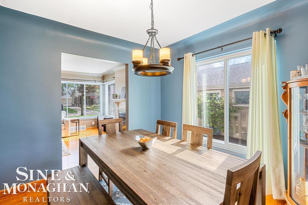 1075 Hawthorne Road Grosse Pointe, MI 48236 - Photo 8 of 39 50110770-7.JPG