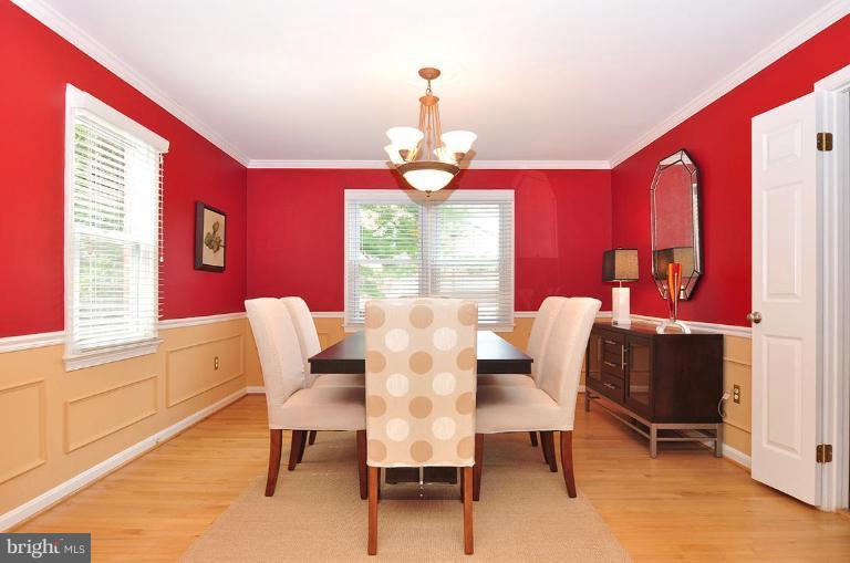 1251 Pine Hill Road McLean, VA 22101 - Photo 7 of 20 Dining Room