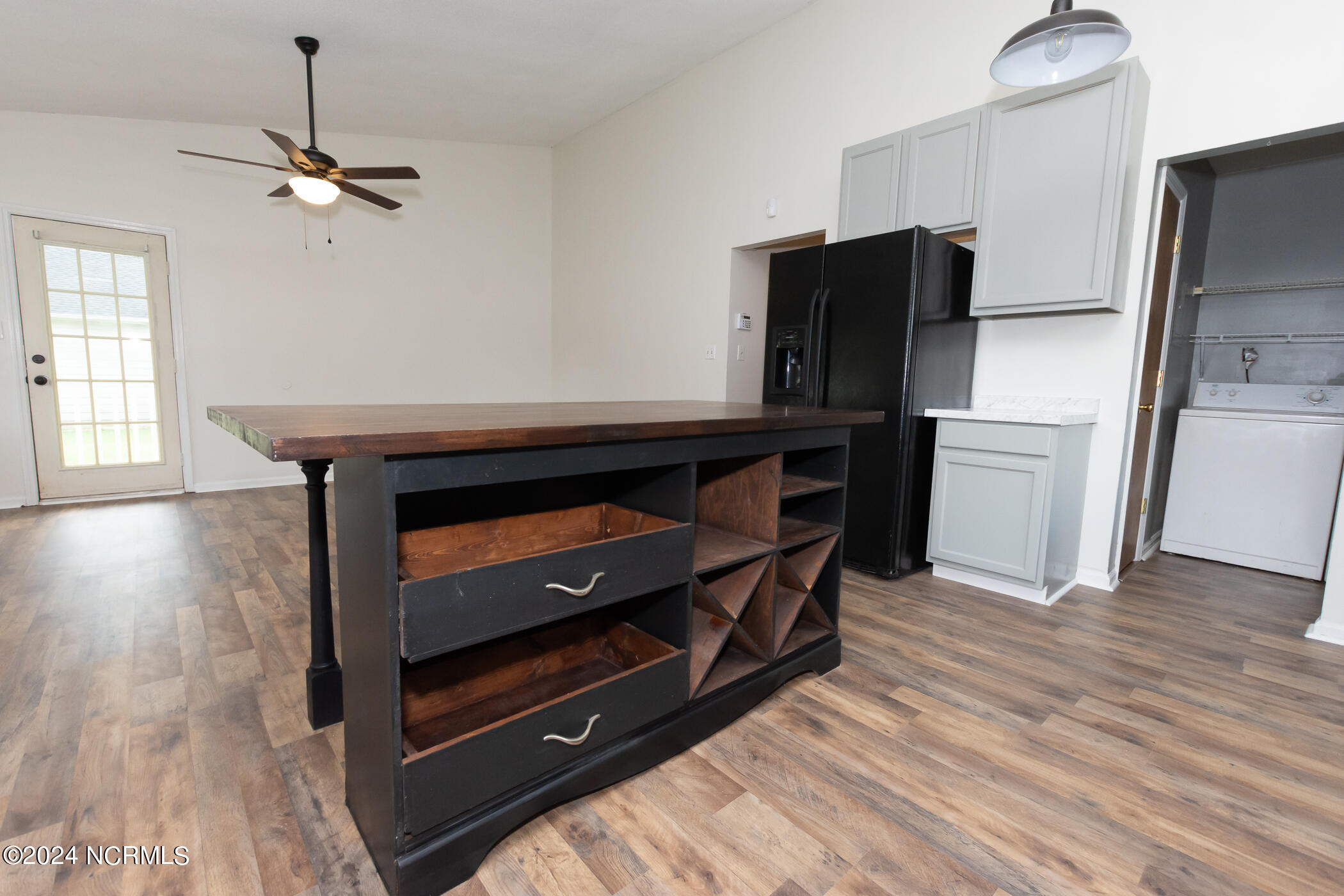 525 Raintree Circle Jacksonville, NC 28540 - Photo 20 of 47 525 Raintree Cir-25