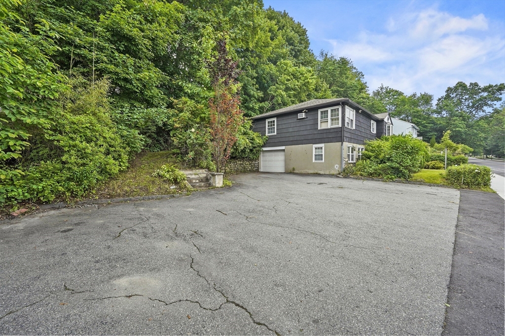 577 Grove Street Worcester, MA 01605 - Photo 36 of 39