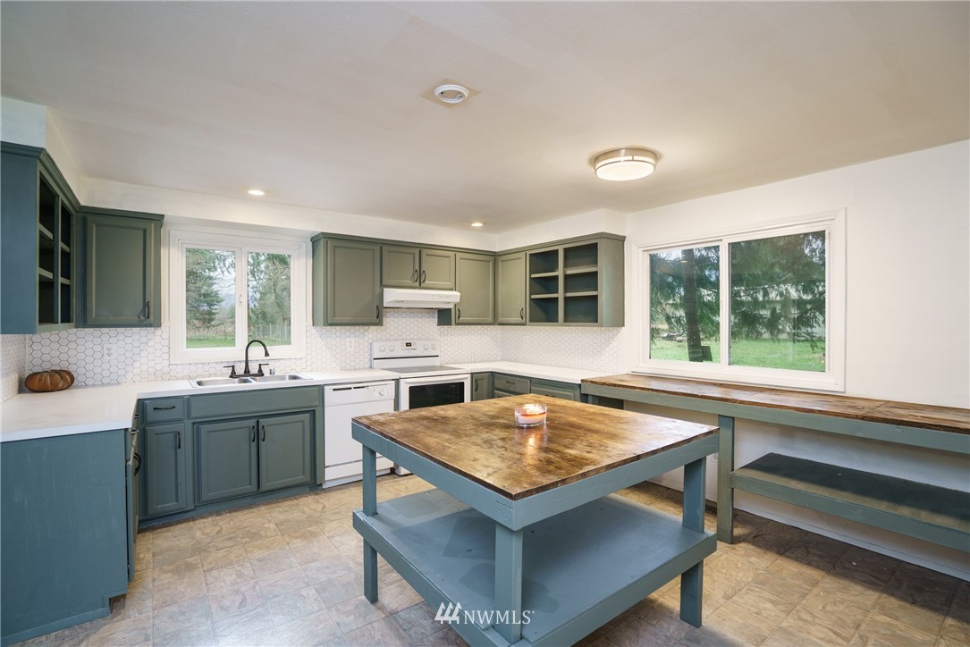 9419 Soren Road Sedro-Woolley, WA 98284 - Photo 9 of 40 Gallery Image 9