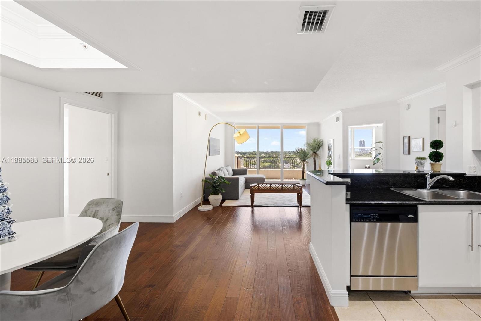 3232 Southwest 22nd Terrace, Unit 1003 Miami, FL 33145 - Photo 7 of 37