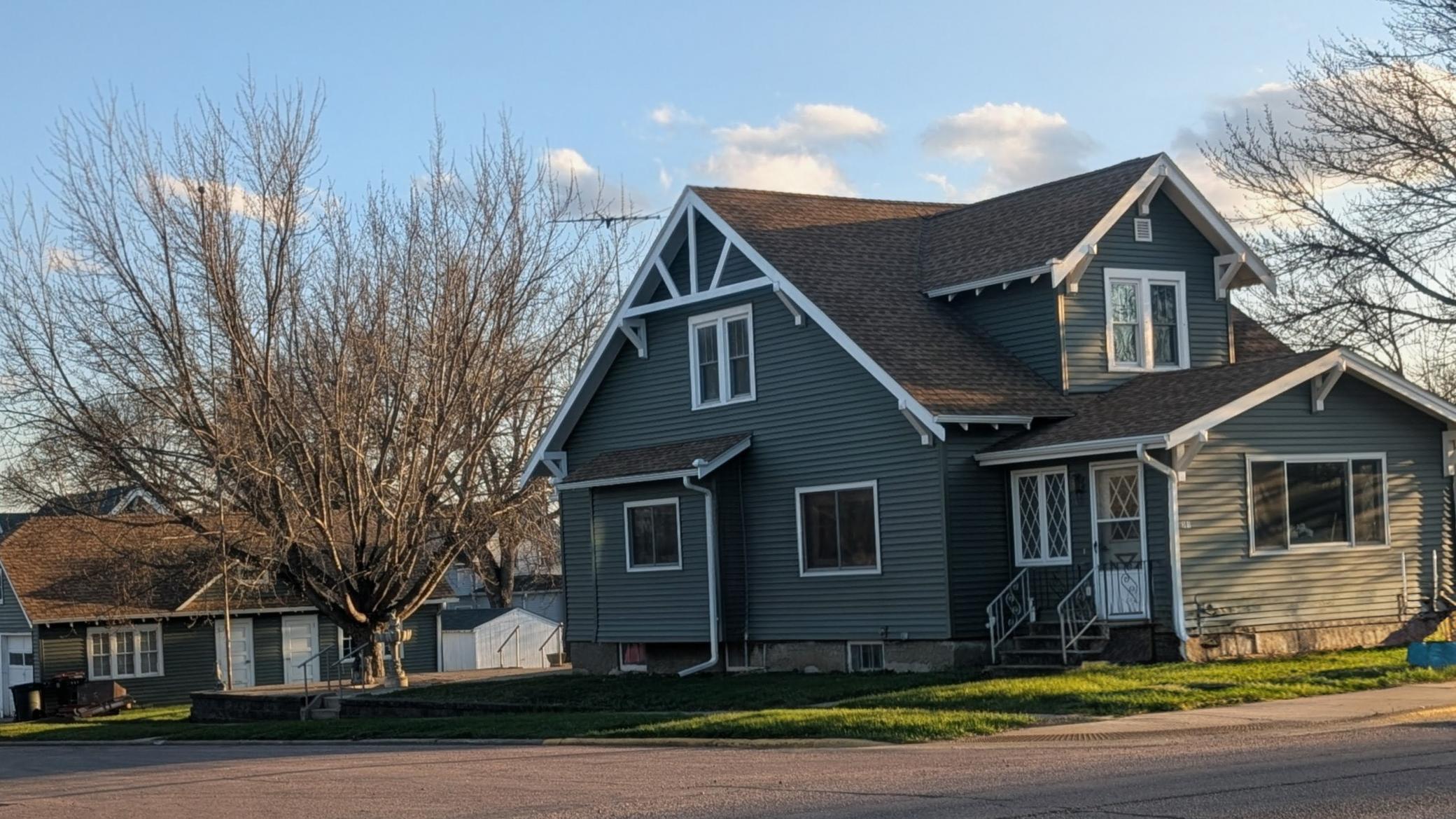 301 4th Street West Winthrop, MN 55396 - Photo 1 of 39