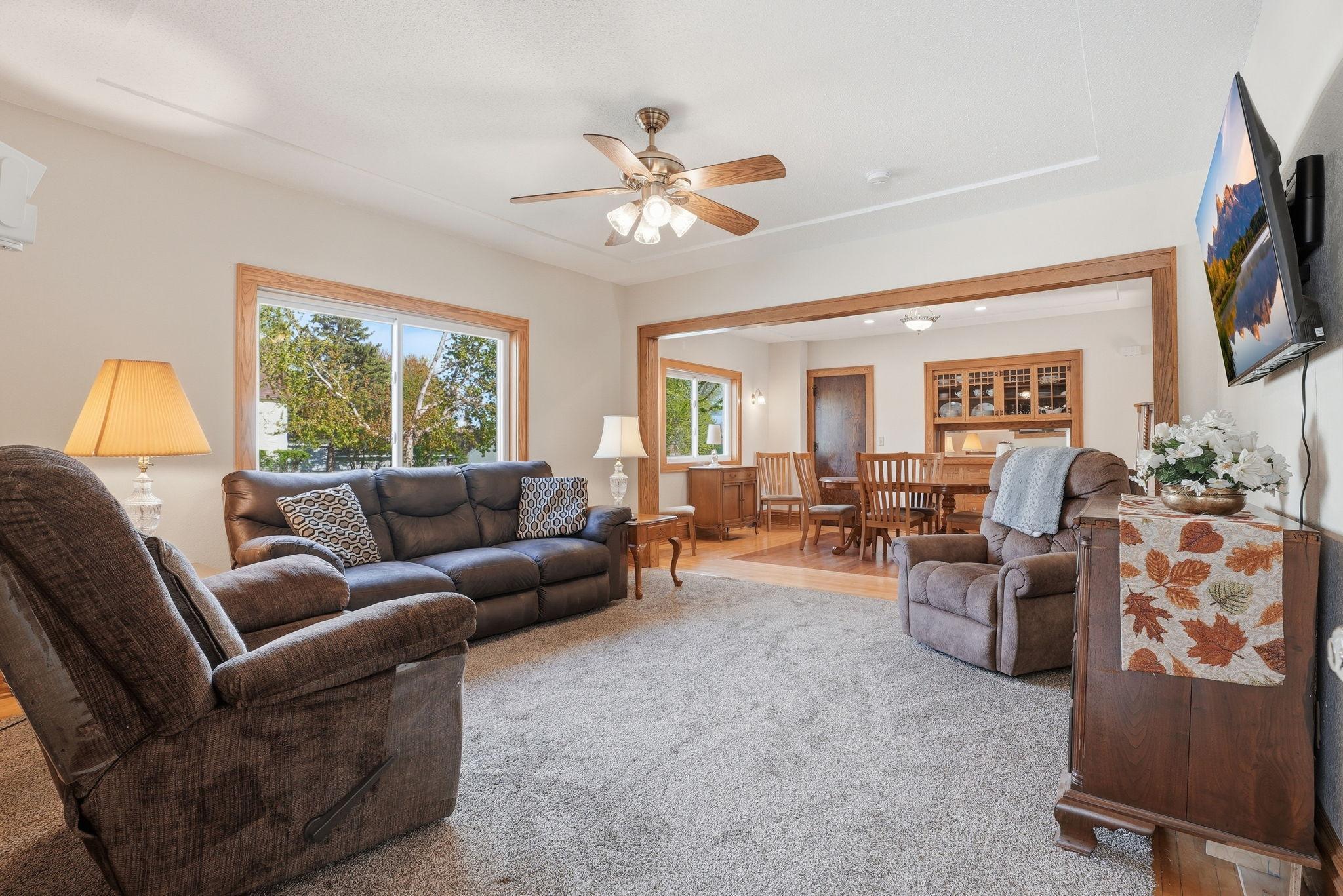 301 4th Street West Winthrop, MN 55396 - Photo 8 of 39