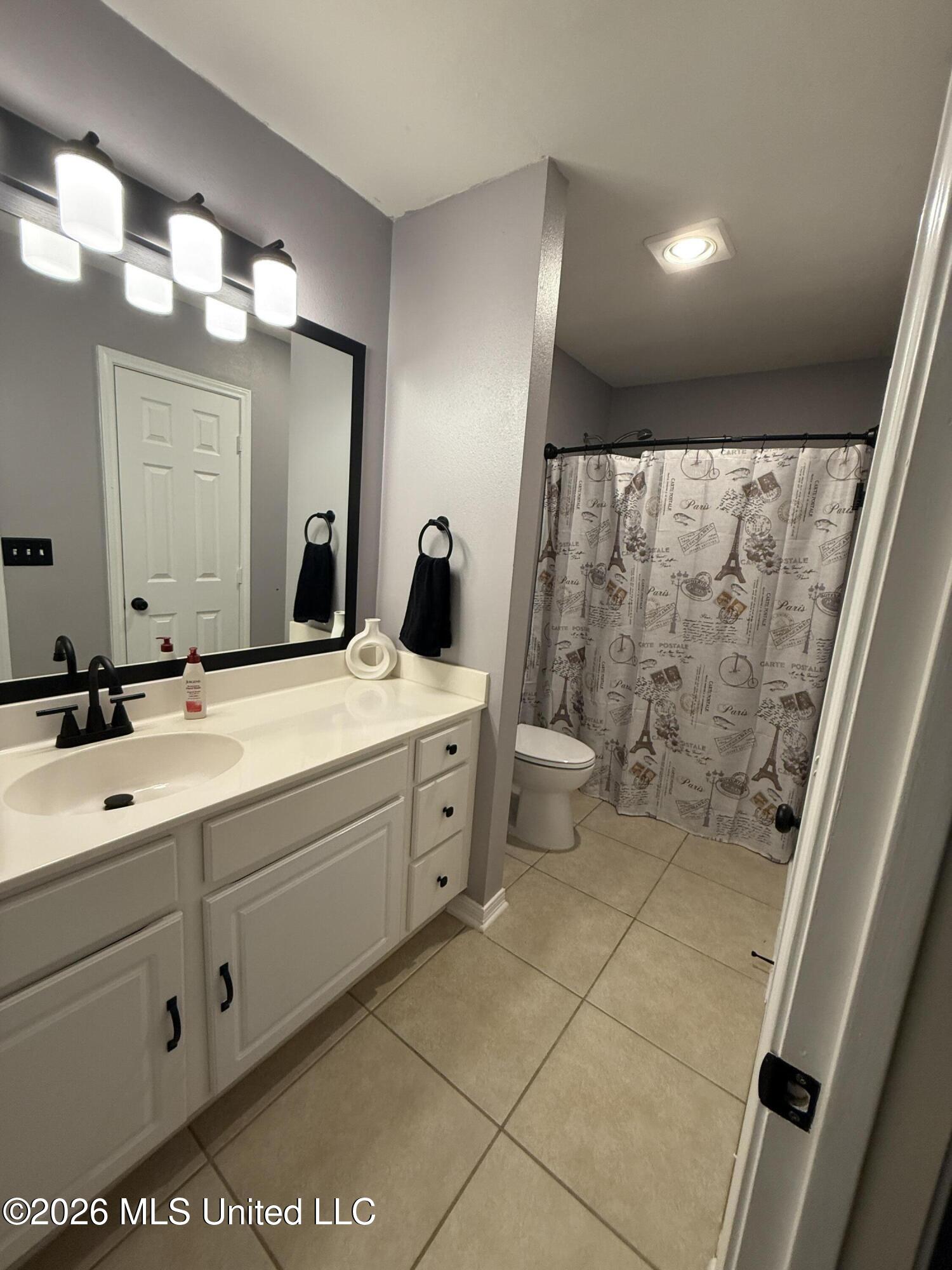 7709 Clamshell Avenue Ocean Springs, MS 39564 - Photo 16 of 19 20260606_155150050_iOS