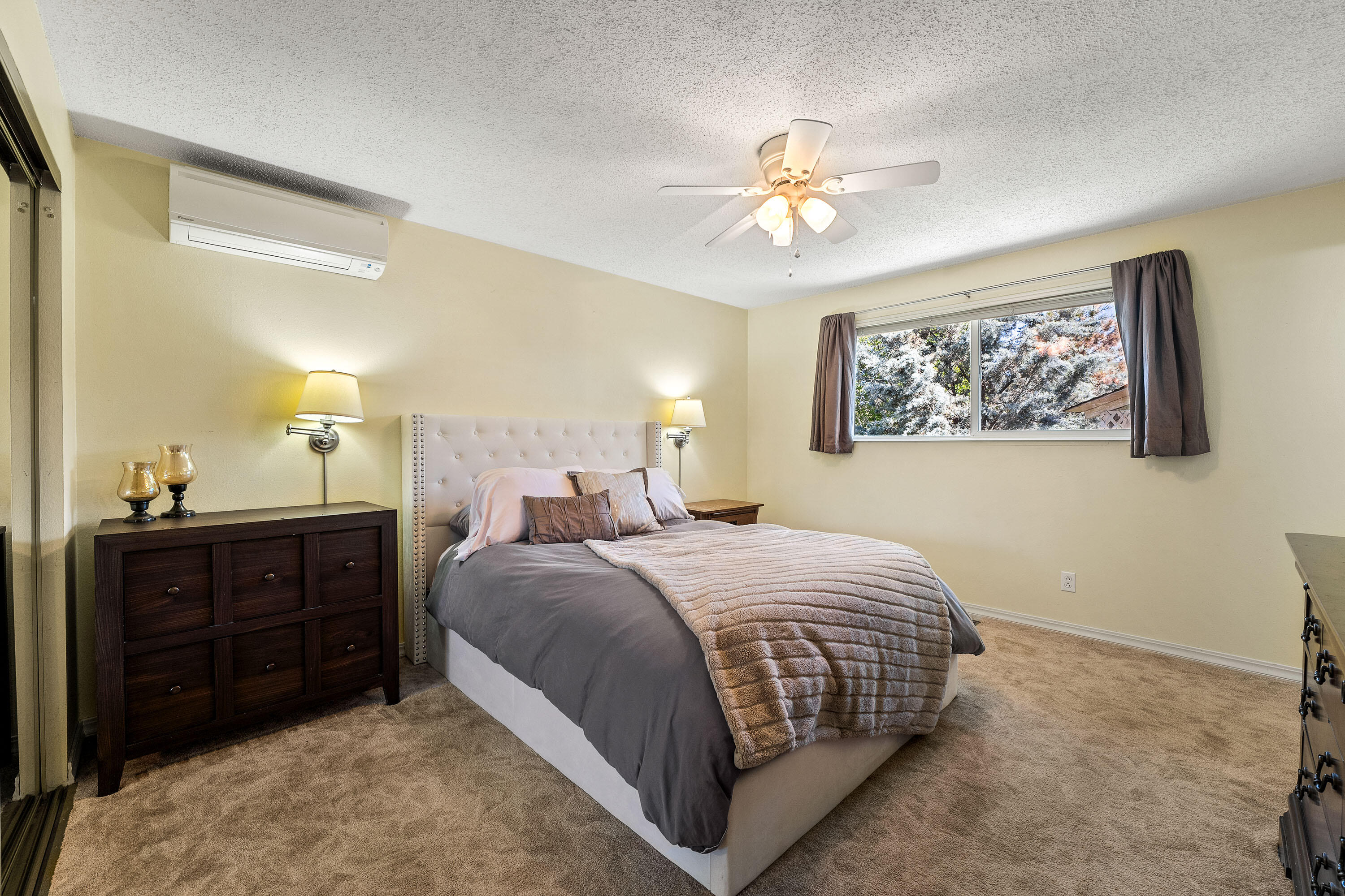 4234 Reese Creek Road Eagle Point, OR 97524 - Photo 13 of 36 Primary Bedroom