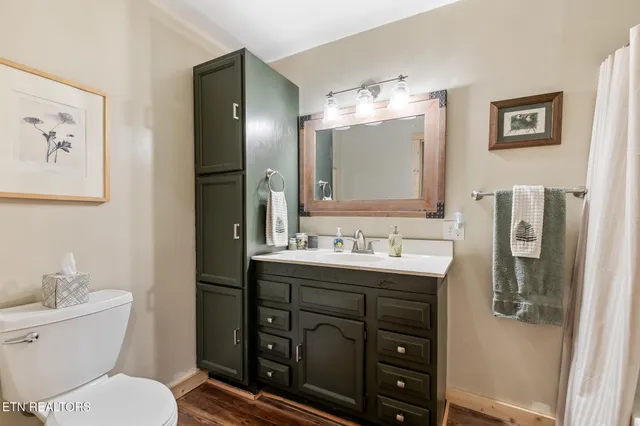 $675,000 | 4527 East Scenic Drive, Gatlinburg, TN 37738