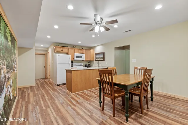 $675,000 | 4527 East Scenic Drive, Gatlinburg, TN 37738