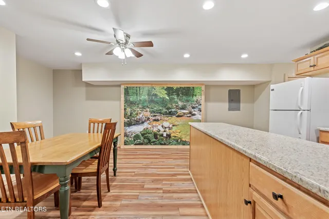 $675,000 | 4527 East Scenic Drive, Gatlinburg, TN 37738