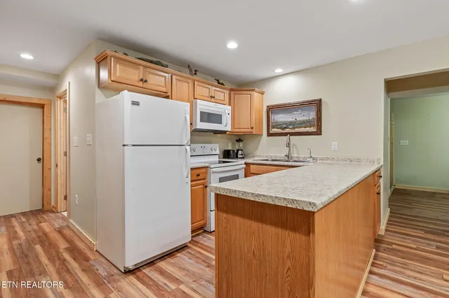 $675,000 | 4527 East Scenic Drive, Gatlinburg, TN 37738