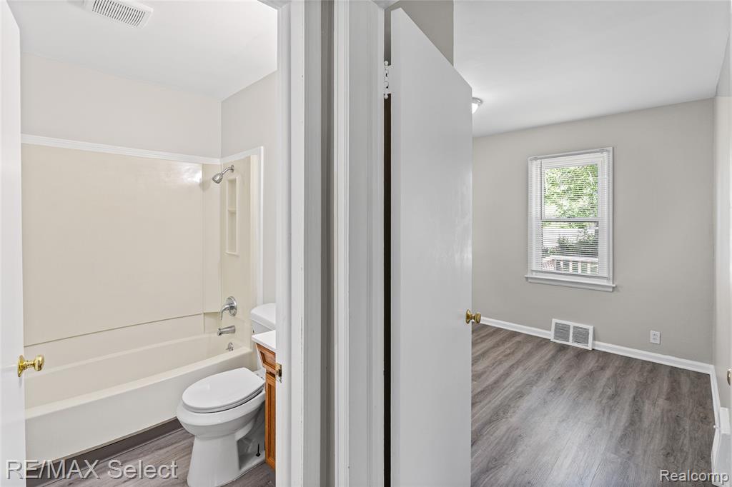 4305 Pengelly Road Flint, MI 48507 - Photo 20 of 36
