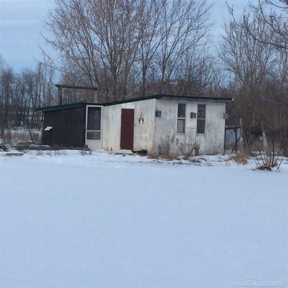 8810 Capac Road Brown City, MI 48416 - Photo 15 of 21 31280122-14.JPG