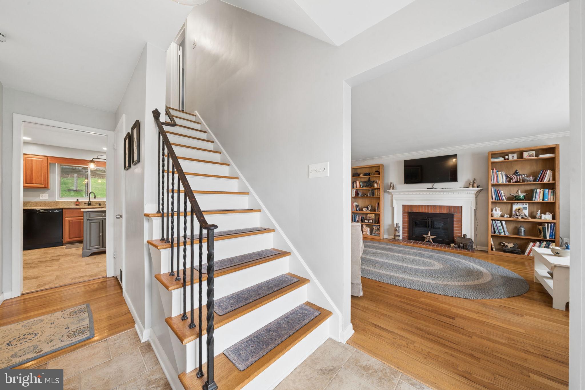 223 Ridgeview Drive Venetia, PA 15367 - Photo 22 of 39 Steps up