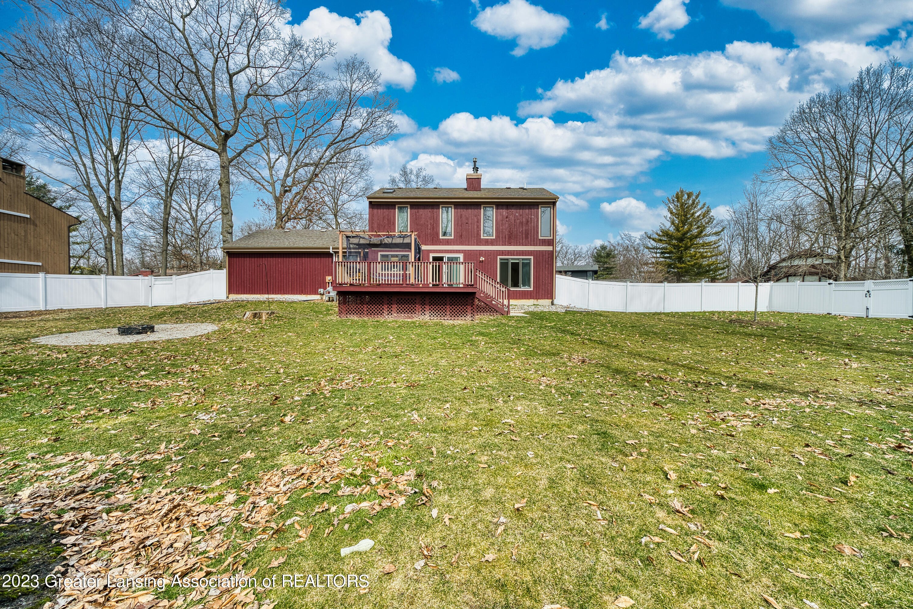 1175 Buckingham Road Haslett, MI 48840 - Photo 48 of 58 Back View