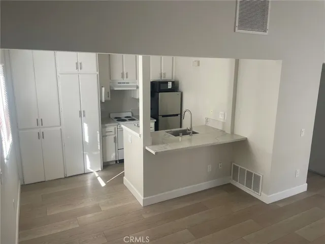 $1,950 | 3703 Country Oaks Loop, Unit B, Ontario, CA 91761