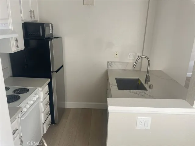 $1,950 | 3703 Country Oaks Loop, Unit B, Ontario, CA 91761