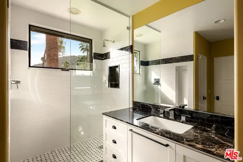 $6,750,000 | 467 West Vía Lola, Palm Springs, CA 92262