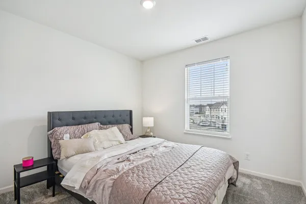 $389,000 | 1077 Moraine Drive, South Elgin, IL 60177
