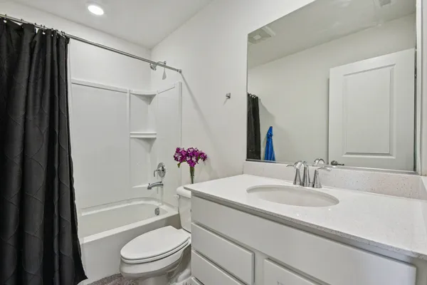 $389,000 | 1077 Moraine Drive, South Elgin, IL 60177