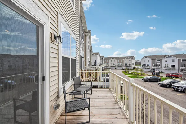 $389,000 | 1077 Moraine Drive, South Elgin, IL 60177
