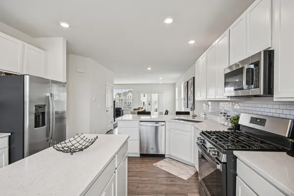 $389,000 | 1077 Moraine Drive, South Elgin, IL 60177