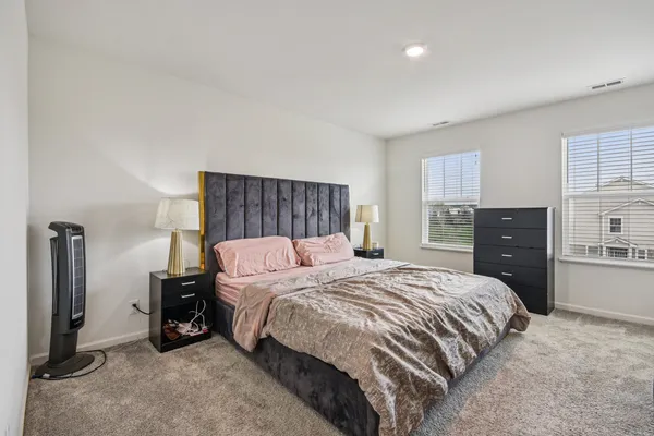 $389,000 | 1077 Moraine Drive, South Elgin, IL 60177