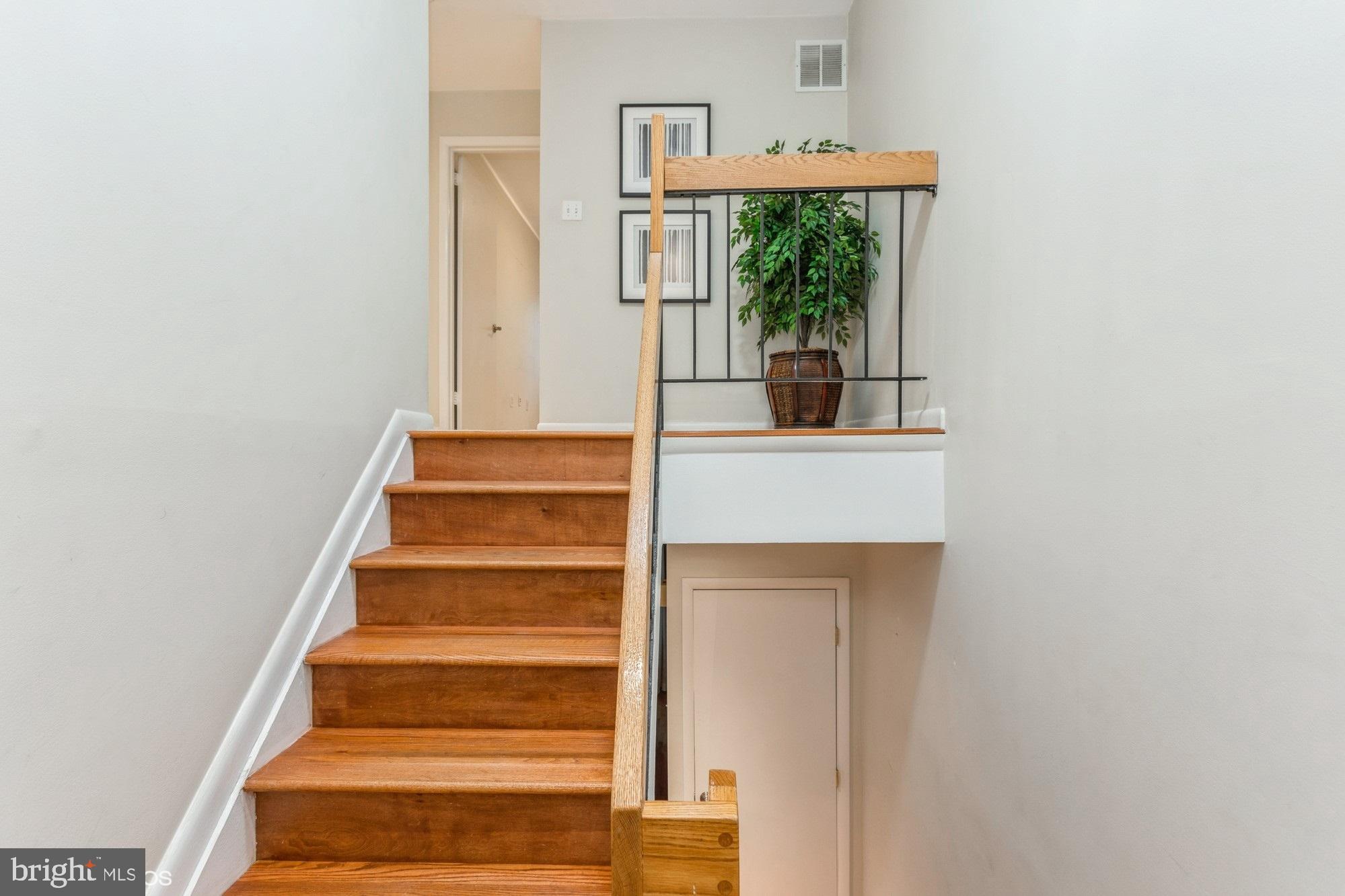12015 Insha Court Reston, VA 20191 - Photo 21 of 39 STAIRS TO 2ND LEVEL