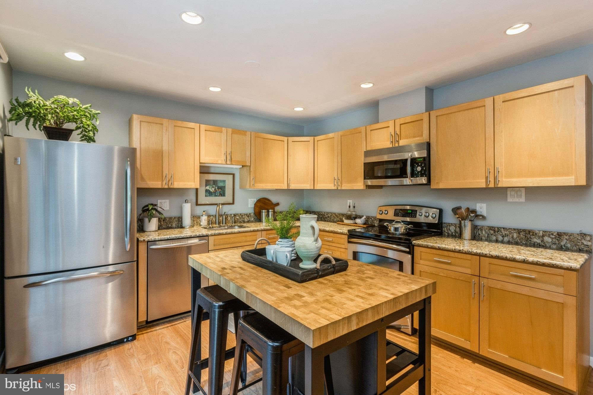 12015 Insha Court Reston, VA 20191 - Photo 8 of 39 GOURMET KITCHEN with Granite Countertops