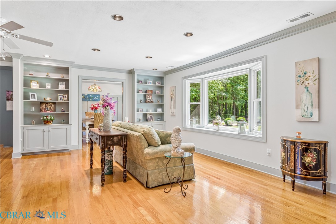 5585 Ware Neck Road Gloucester, VA 23061 - Photo 4 of 46