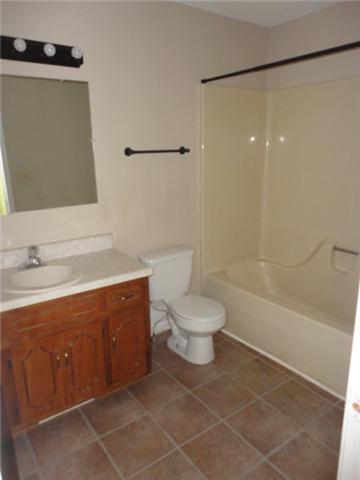 1611 Bevard Road Clarksville, TN 37042 - Photo 8 of 13 Gallery Image 8