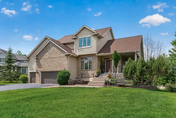 $680,000 | 1511 Oakview Court, Hugo, MN 55038